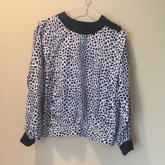 Vintage Tops - Josephine vintage blouse EUC 8